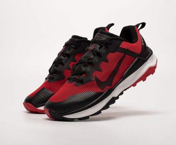 Nike Wildhorse 8 red